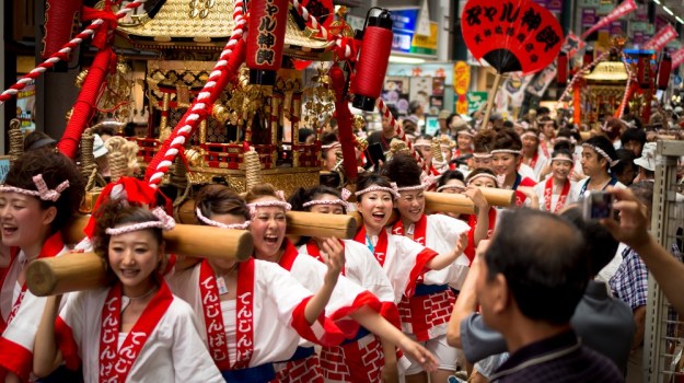 Girls mikoshi matsuri - tenjin matsuri - 天神祭 - 天神祭ギャルみこし