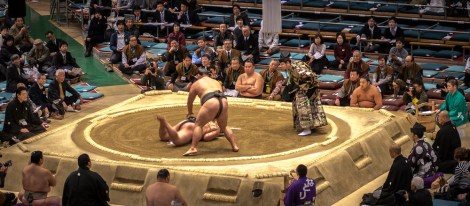 Tournoi de Sumo à Osaka, Japon.