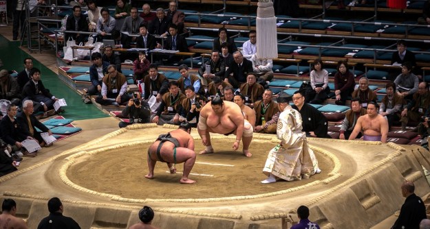 Tournoi de Sumo à Osaka, Japon.