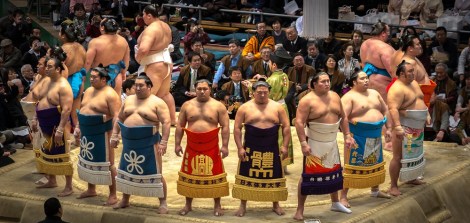 Tournoi de Sumo à Osaka, Japon.